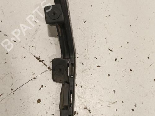 Bakfangerbrakett Bakfangerbrakett VOLVO V40 Hatchback (525) D2 (114 hp) 22582240 22582240