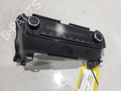 Used Climate control TOYOTA YARIS (_P21_, _PA1_, _PH1_) 1.5 Hybrid (MXPH10, MXPH11) (116 hp) 30753294