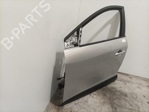 Used Left front door Left front door 22569968 22569968