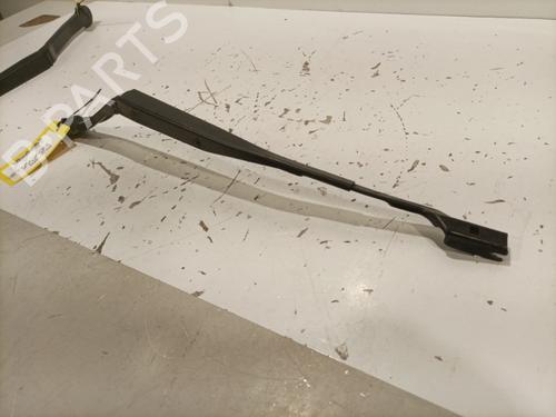 Used Front windshield wiper arm Front windshield wiper arm 22589450 22589450
