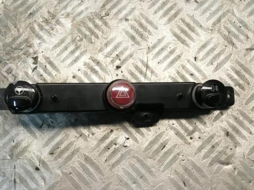Used Warning switch FIAT 500 (312_) 1.2 (312AXA1A) (69 hp) 22589899