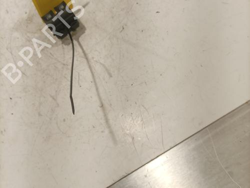 Used Left front window switch Left front window switch RENAULT TWINGO III (BCM_, BCA_) Z.E: (BCA1) (82 hp) 27607574 27607574