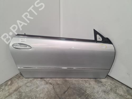 Used Right front door Right front door MERCEDES-BENZ CLK (C209) CLK 220 CDI (209.308) (150 hp) 31908739 31908739