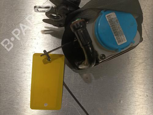 Used Front right seatbelt Front right seatbelt TOYOTA YARIS (_P13_) 1.5 Hybrid (NHP130_, NHP130) (101 hp) 23135305 23135305