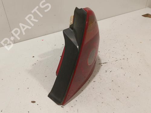Used Right taillight FORD MONDEO III (B5Y) 2.0 16V TDDi / TDCi (115 hp) 22588012