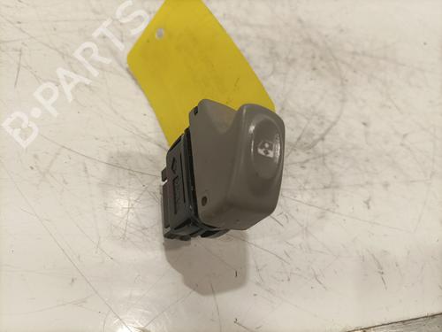 Used Right front window switch Right front window switch RENAULT TWINGO I (C06_) 1.2 16V (C06C, C06D, C06K) (75 hp) 32784631 32784631