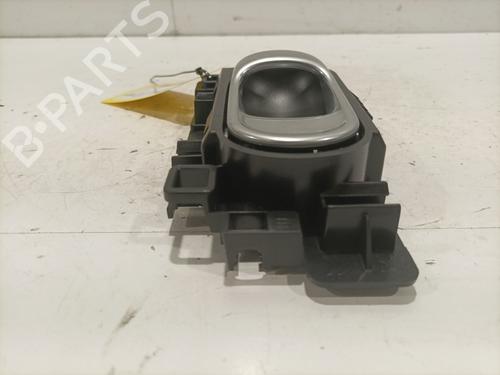 Used Front right interior door handle Front right interior door handle CITROËN C3 III (SX) 1.2 PureTech 82 (83 hp) 35924274 35924274