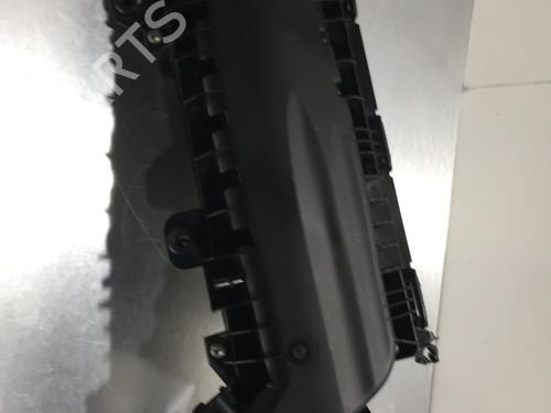 Used Air filter box PEUGEOT 5008 II (MC_, MJ_, MR_, M4_) 1.2 Hybrid 136 (MRHPYC) (136 hp) 22582970