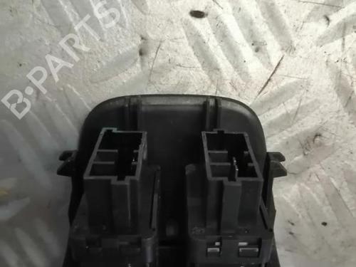 Used Left rear window switch Left rear window switch PEUGEOT 206 Hatchback (2A/C) 1.4 i (75 hp) 22578311 22578311