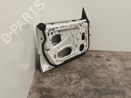 Used Left front door Left front door 22571882 22571882