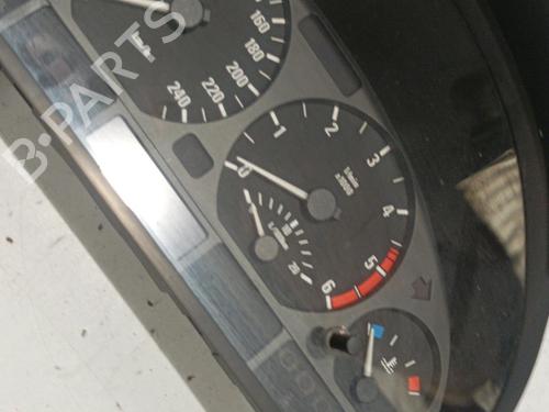 Used Instrument cluster Instrument cluster BMW 3 (E46) 320 d (136 hp) 22576210 22576210