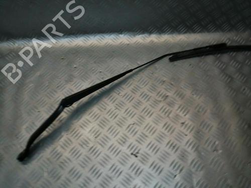 Used Front windshield wiper arm Front windshield wiper arm 22578674 22578674