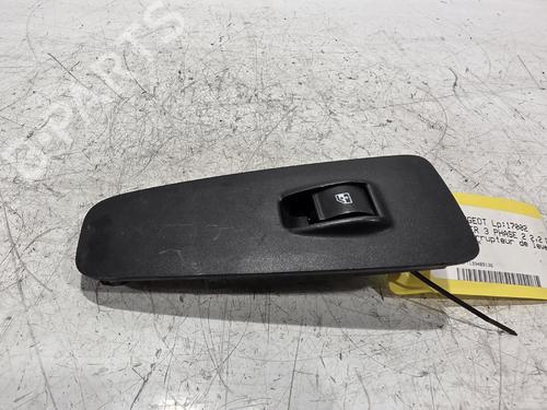 Used Right front window switch Right front window switch PEUGEOT BOXER Van 2.2 HDi 130 (131 hp) 39527718 39527718