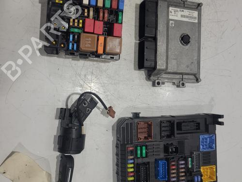 Used Electronic module CITROËN C3 III (SX) 1.2 PureTech 82 (83 hp) 31128935