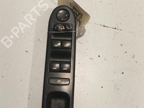 Used Left front window switch PEUGEOT 307 CC (3B) 2.0 16V (140 hp) 22586760
