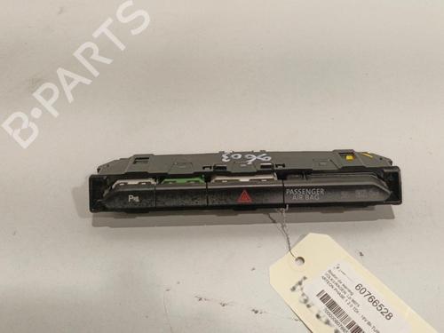 Used Warning switch Warning switch VW ARTEON (3H7, 3H8) 2.0 TDI 4motion (240 hp) 22587048 22587048