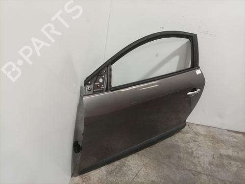 Used Left front door Left front door 26598520 26598520