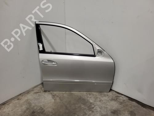Dør højre fortil MERCEDES-BENZ E-CLASS (W211) E 320 CDI (211.026) (204 hp) 30821063