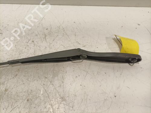 Used Front windshield wiper arm Front windshield wiper arm VOLVO C30 (533) D2 (115 hp) 33950897 33950897