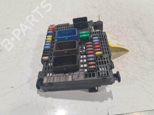 fuse-box-citroen-c4-picasso-ii-2013-33214026 main image