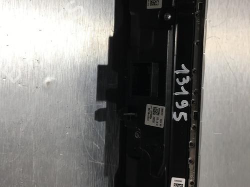 Switch PEUGEOT 5008 II (MC_, MJ_, MR_, M4_) 1.2 Hybrid 136 (MRHPYC) | BP22582973I30 