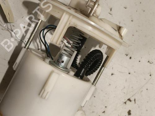 Used Fuel pump RENAULT MEGANE II Estate (KM0/1_) 1.6 16V (112 hp) 22572030