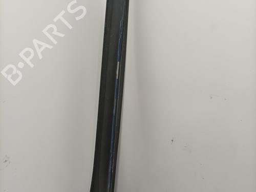 Used Left sideskirt Left sideskirt 22589002 22589002