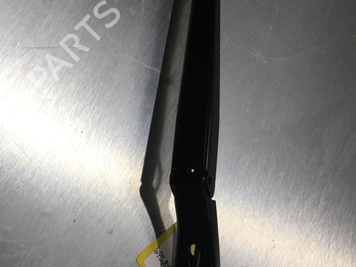 Front windshield wiper arm PEUGEOT 5008 II (MC_, MJ_, MR_, M4_) 1.2 Hybrid 136 (MRHPYC) | BP22582958C143 