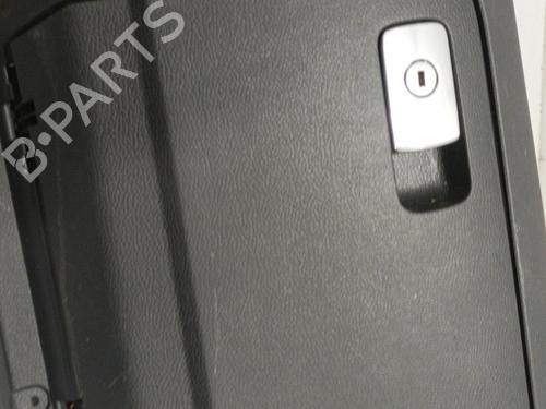 Used Glove box Glove box VW GOLF V (1K1) 1.9 TDI (105 hp) 22574869 22574869