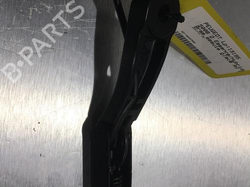 Front windshield wiper arm PEUGEOT 5008 II (MC_, MJ_, MR_, M4_) 1.2 Hybrid 136 (MRHPYC) | BP22582958C143 