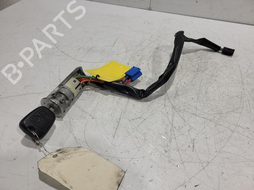 Used Ignition barrel PEUGEOT 206 CC (2D) 1.6 16V (2DNFUF, 2DNFUR) (109 hp) 30753215