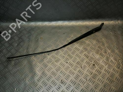 Used Front windshield wiper arm RENAULT CLIO III (BR0/1, CR0/1) 1.5 dCi (88 hp) 22591539