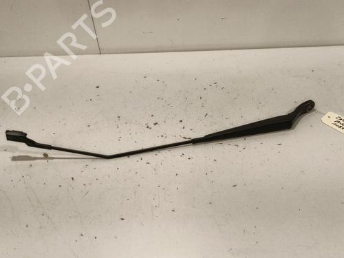 Used Front windshield wiper arm Front windshield wiper arm PEUGEOT 208 I (CA_, CC_) 1.6 HDi (92 hp) 22581862 22581862