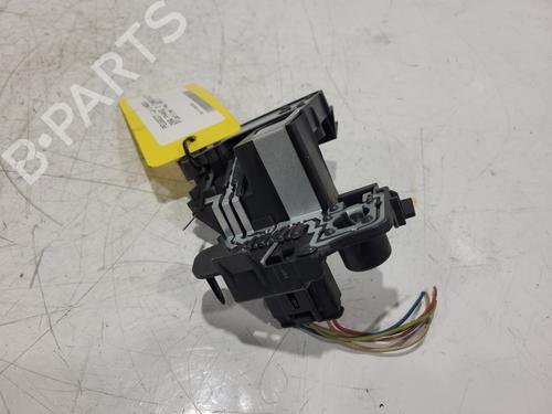 lamp-holder-peugeot-206-cc-2d-2000-2001-2002-2003-2004-2005-2006-2007-2008-30753219 main image