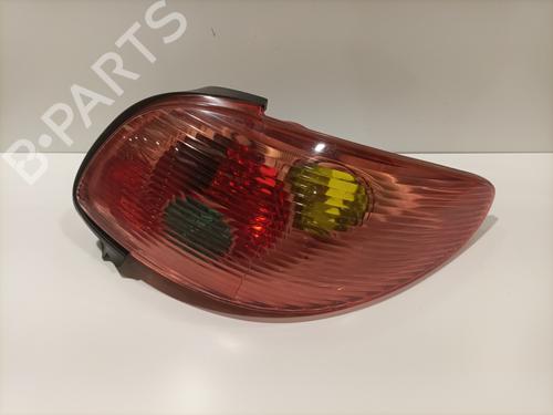 Used Right taillight PEUGEOT 206 CC (2D) 1.6 16V (2DNFUF, 2DNFUR) (109 hp) 22582910