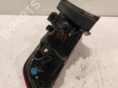 left-taillight-renault-megane-iv-hatchback-b9amn_-2015-37993899 main image