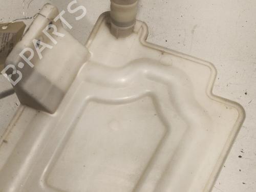 Windscreen washer tank VW GOLF VI (5K1) 2.0 TDI | BP22575020C113 