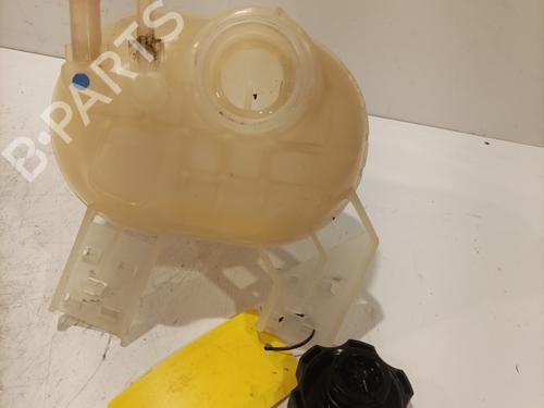 expansion-tank-jeep-renegade-suv-bu-b1-bv-2014-27407026 main image