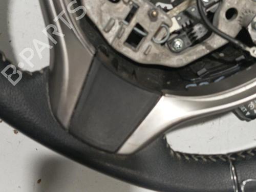 Used Steering wheel TOYOTA YARIS (_P13_) 1.3 (NSP130_, NSP130) (99 hp) 22582289