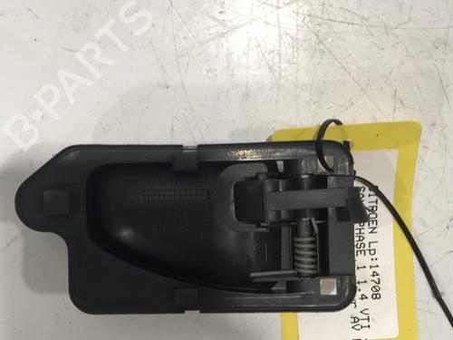Used Front right interior door handle Front right interior door handle CITROËN SAXO (S0, S1) 1.4 VTS (75 hp) 27724968 27724968