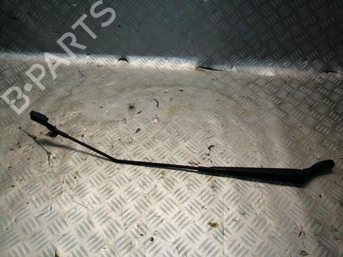 Used Front windshield wiper arm PEUGEOT 208 I (CA_, CC_) 1.0 VTi (68 hp) 22589756