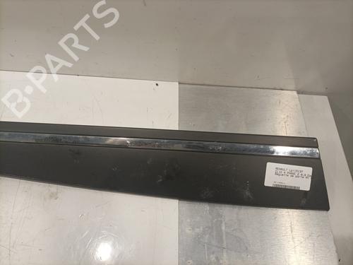 door-moulding-trim-renault-clio-iv-bh_-2012-2013-2014-2015-2016-2017-2018-2019-2020-2021-31024800 main image
