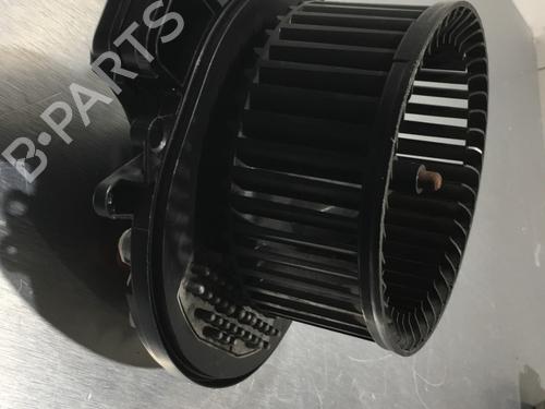 Used Heater blower motor Heater blower motor BMW 1 (F20) M 135 i (320 hp) 22577341 22577341