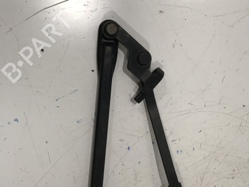 Vindrute viskerarm TOYOTA YARIS (_P13_) 1.3 (NSP130_, NSP130) | BP30000016C143