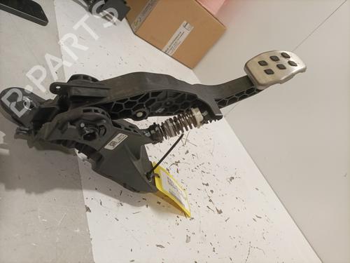 Used Clutch pedal Clutch pedal RENAULT CLIO V (B7_) 1.3 TCe 140 (B7N0) (140 hp) 22583179 22583179