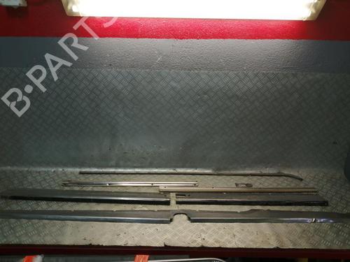 Used Left sideskirt Left sideskirt 37748076 37748076
