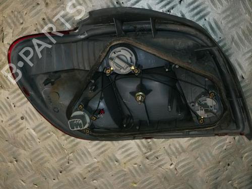 Højre baglygte TOYOTA YARIS (_P1_) 1.0 (SCP10_, SCP10R) (68 hp) 22573746