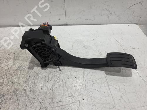 Used Pedal Pedal PEUGEOT 5008 II (MC_, MJ_, MR_, M4_) 1.5 BlueHDi 130 (MCYHZJ, MCYHZR, MCYHZX) (131 hp) 40251619 40251619