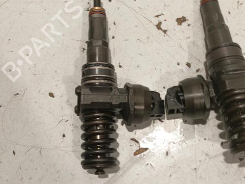 Used Injector Injector VW GOLF V (1K1) 1.9 TDI (105 hp) 22571633 22571633