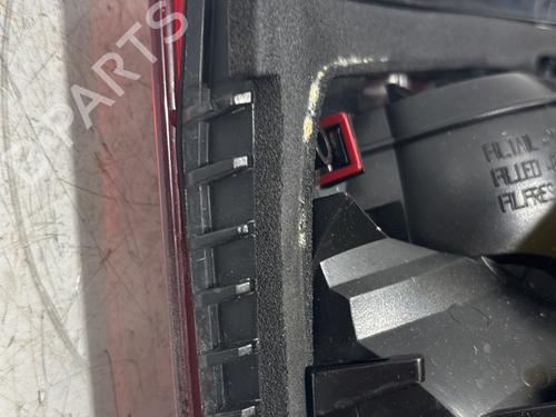 right-tailgate-light-citroen-c5-iii-break-rw_-2008-2009-2010-2011-2012-2013-2014-2015-2016-2017-27723176 main image